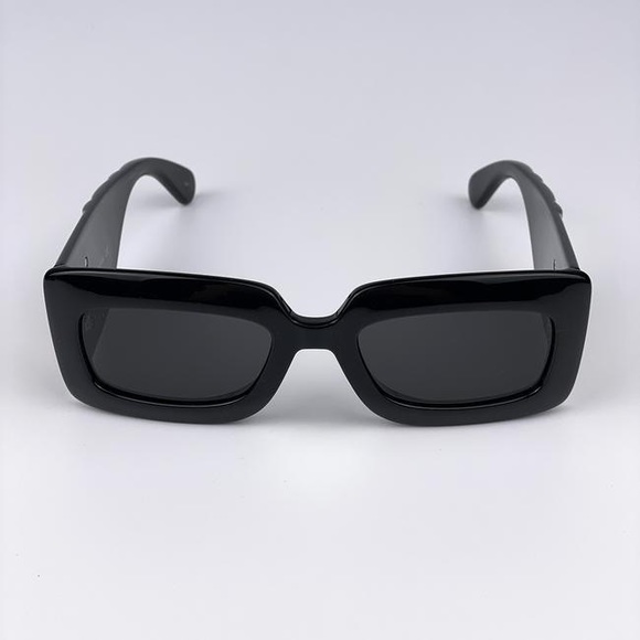 Authentic- New - Gucci Black Gray Gg0811s 001 Logo Rectangle Unisex Sunglasses - Picture 3 of 13